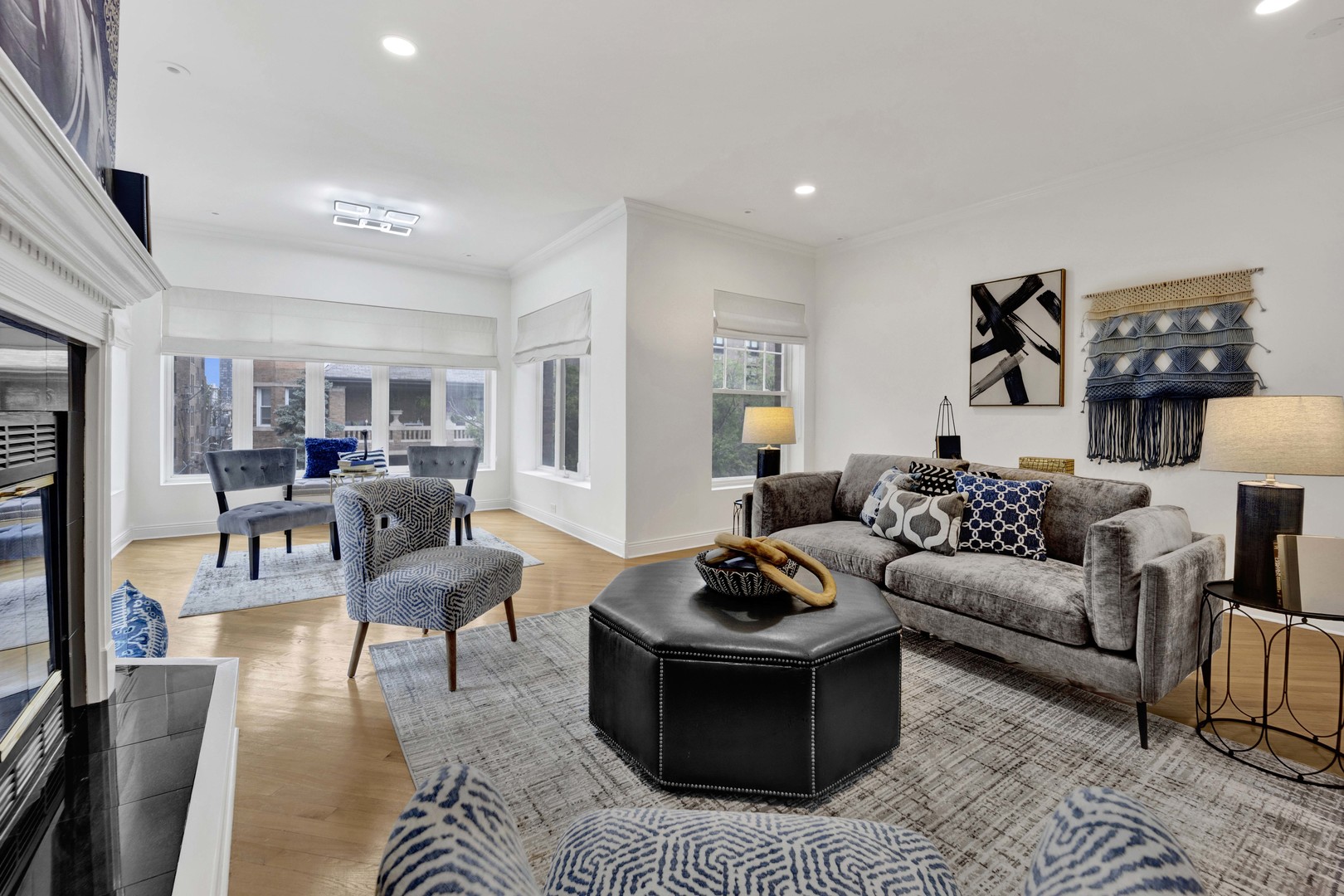 941 W Argyle Street Unit: 3W