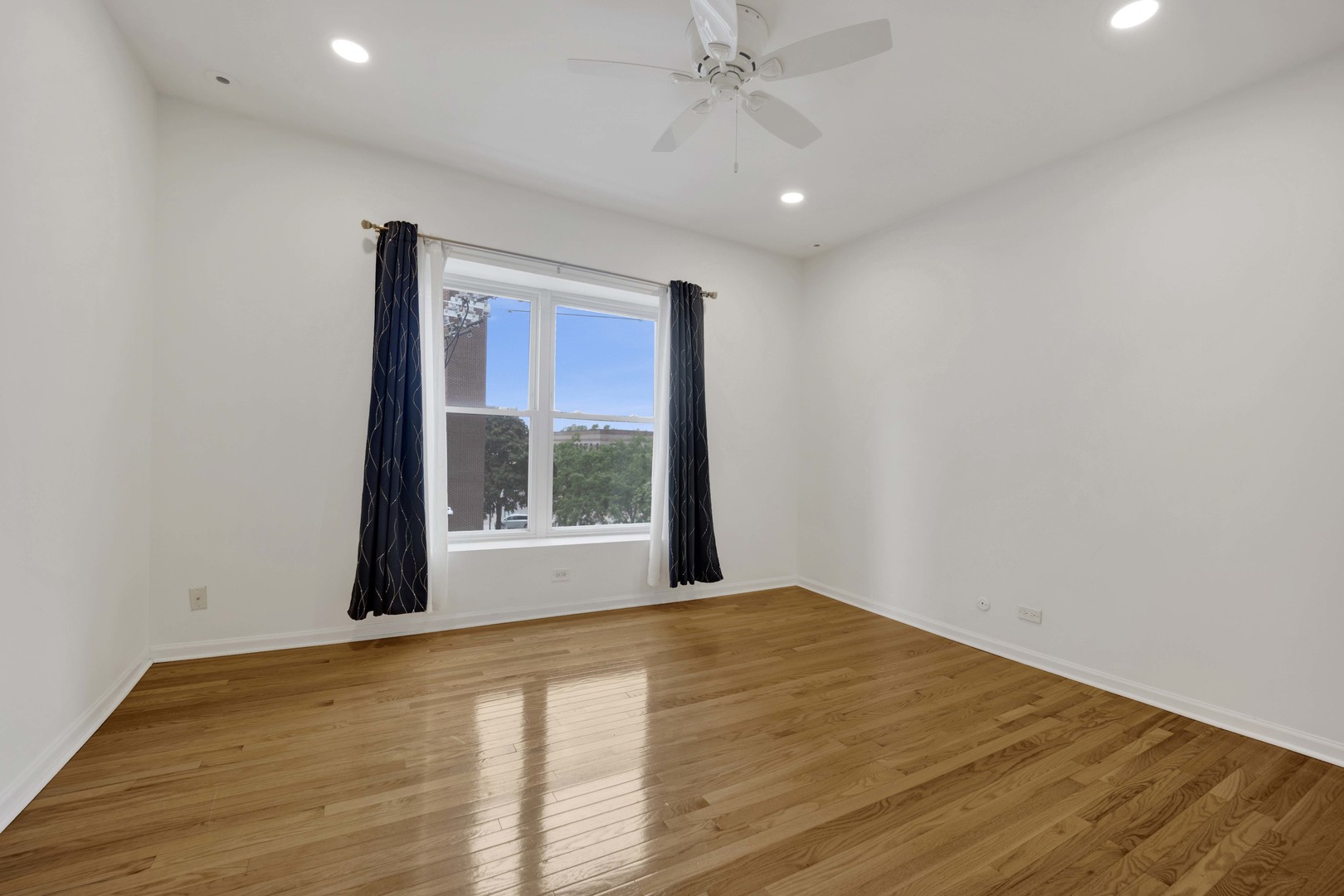 941 W Argyle Street Unit: 3W