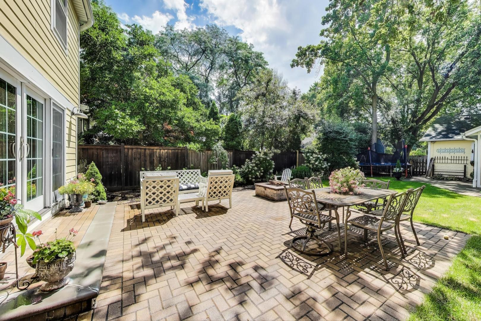 2015 SCHILLER Avenue