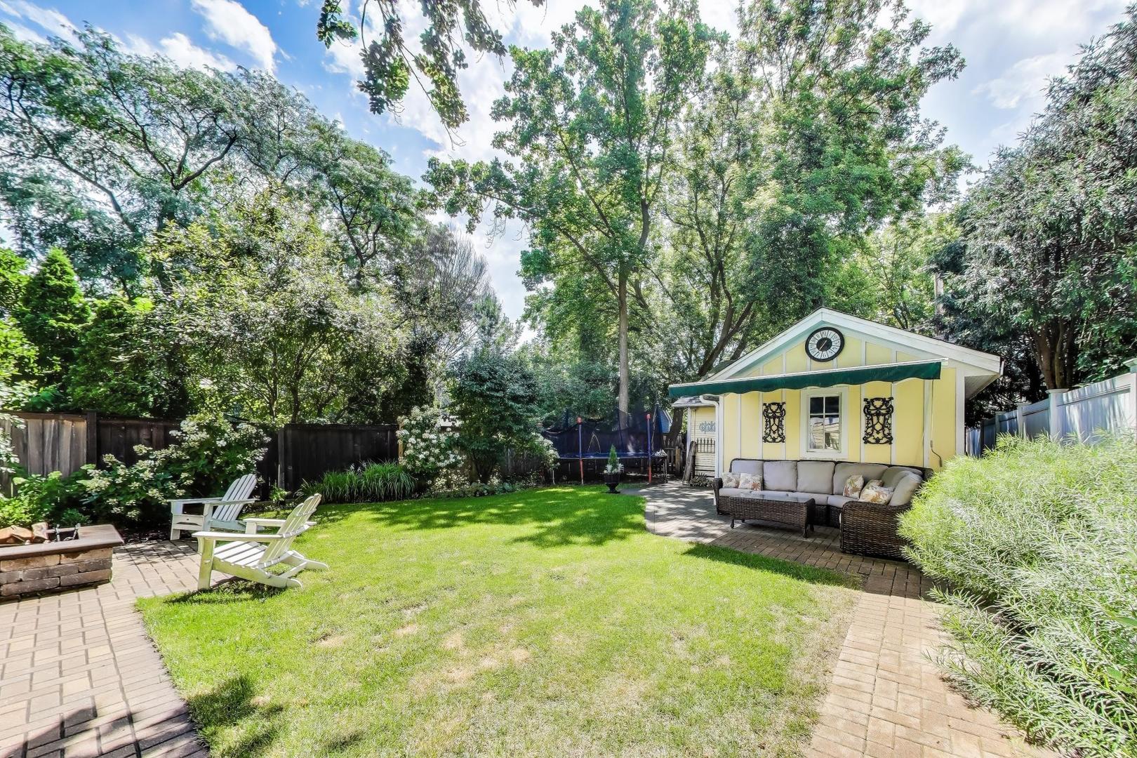 2015 SCHILLER Avenue
