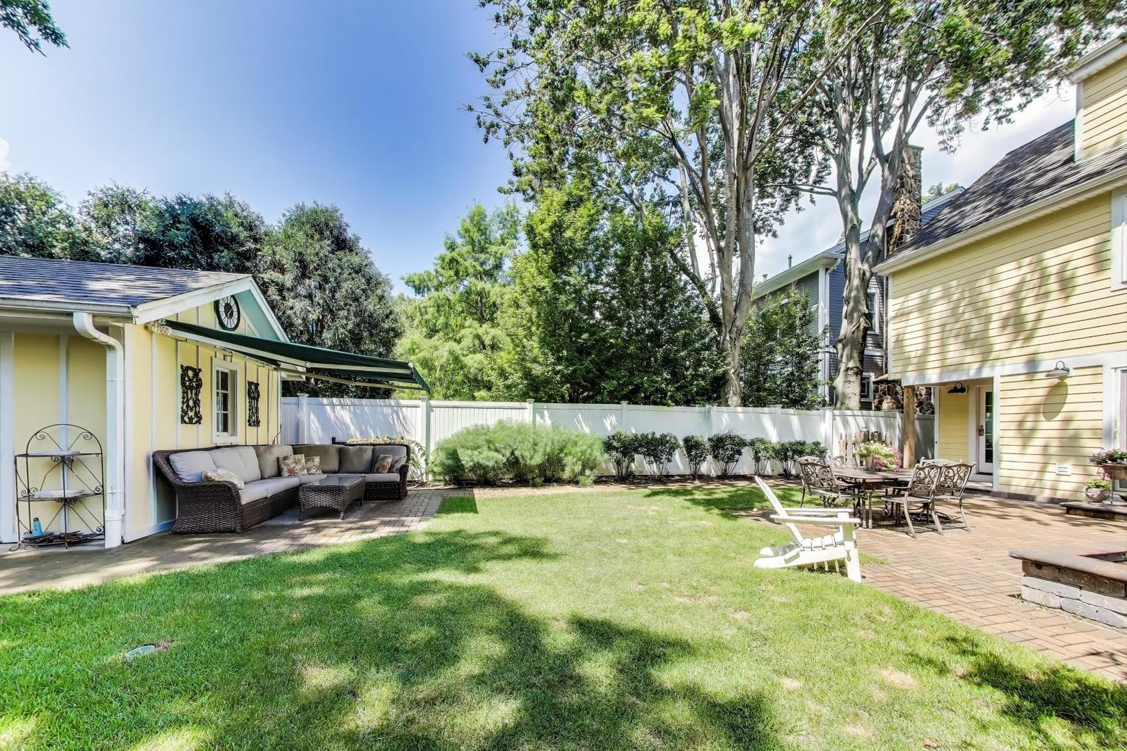 2015 SCHILLER Avenue