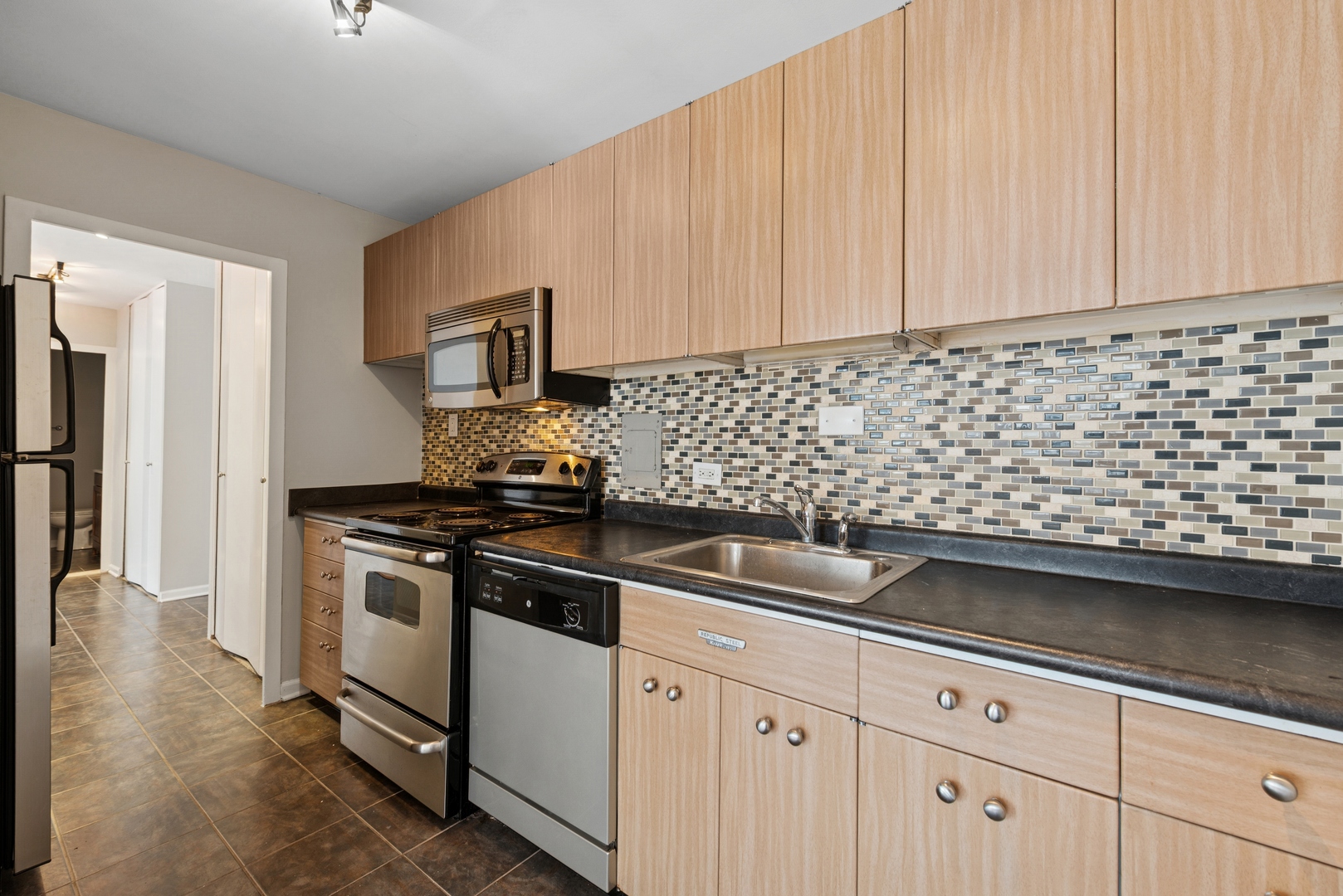 5701 N Sheridan Road Unit: 17E
