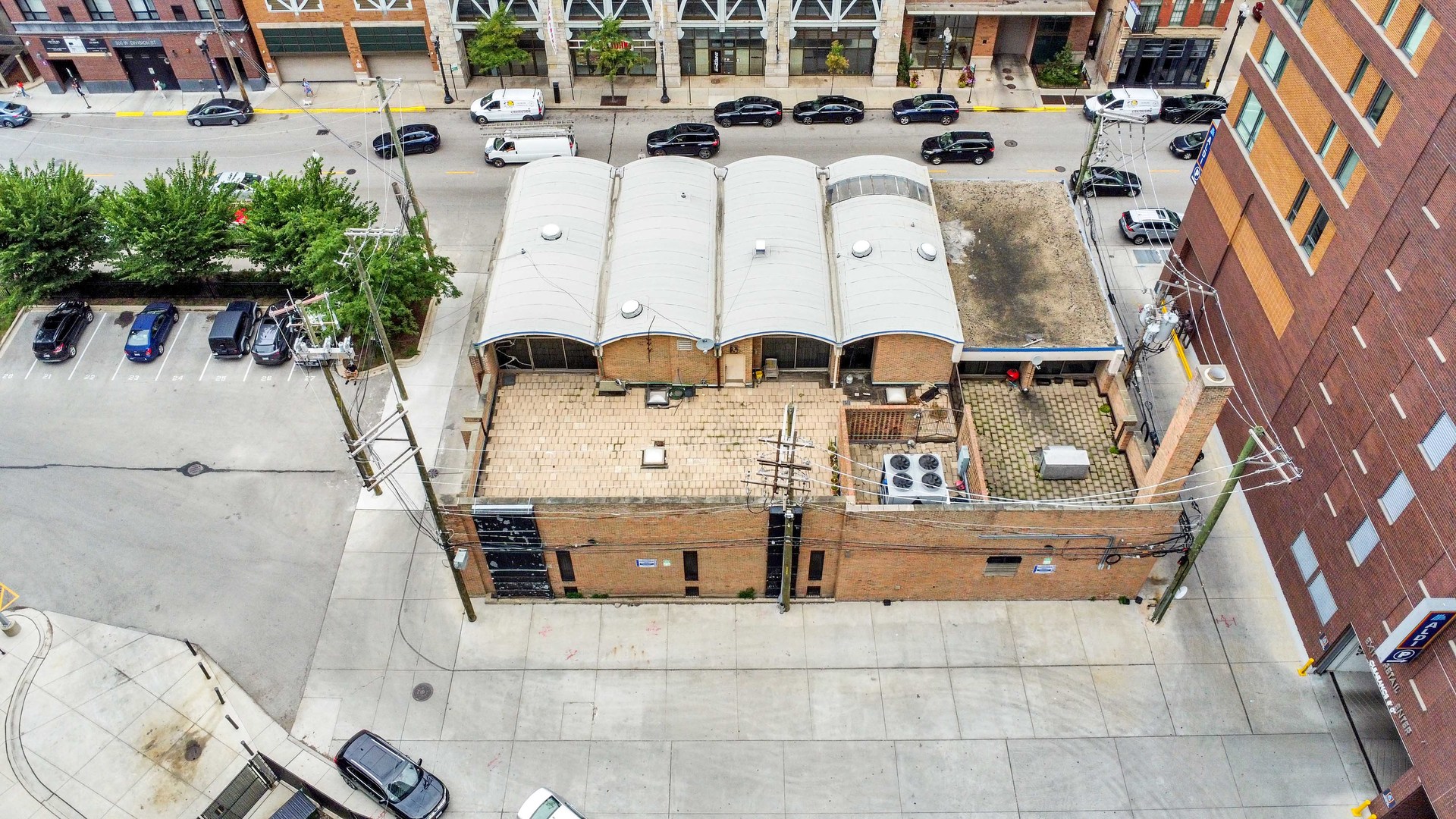 225 W Division Street
