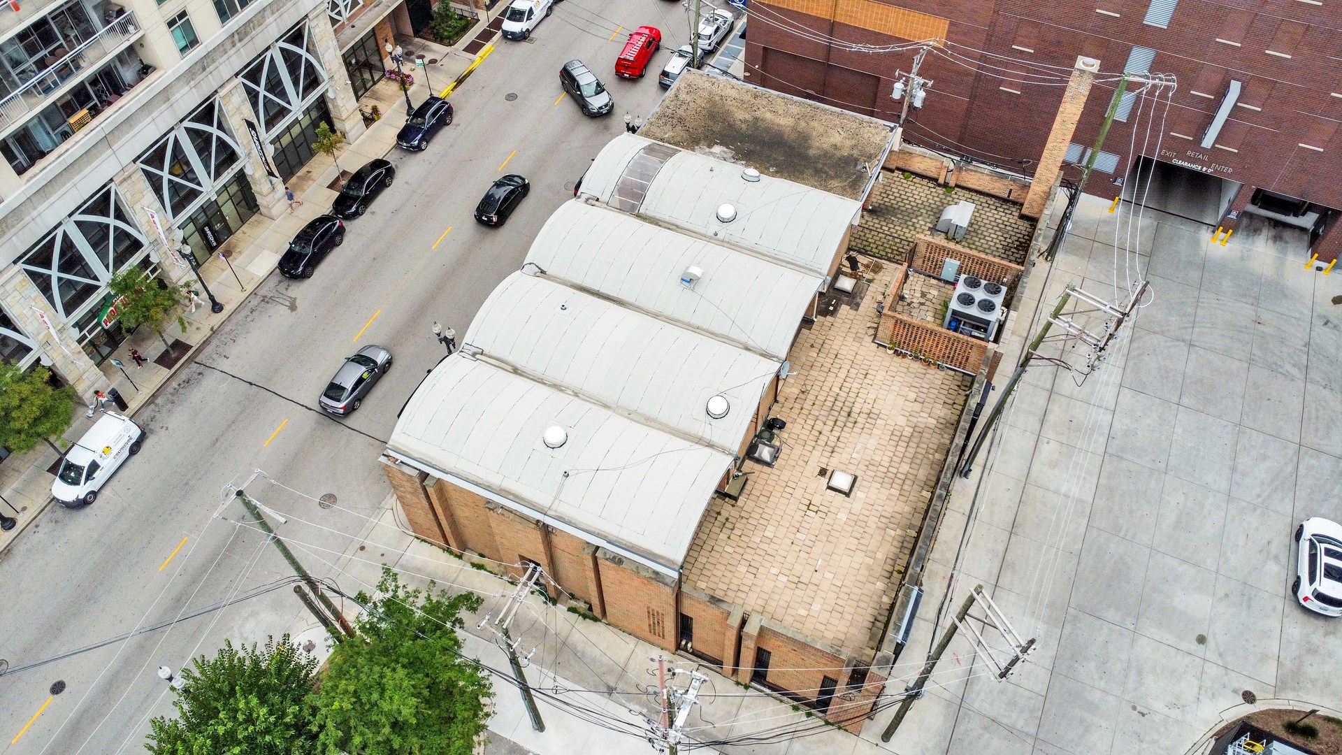 225 W Division Street