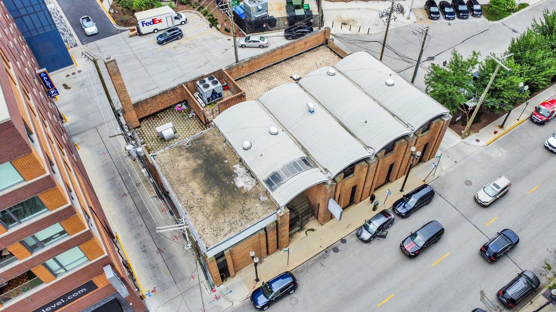 225 W Division Street