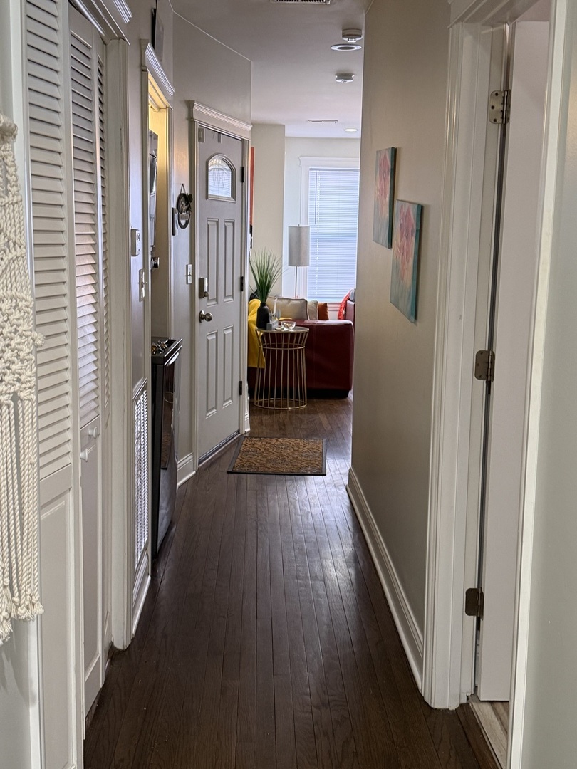 1025 S Austin Boulevard Unit: 1N