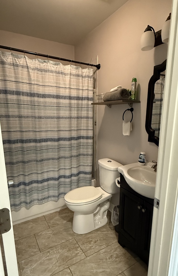 1025 S Austin Boulevard Unit: 1N