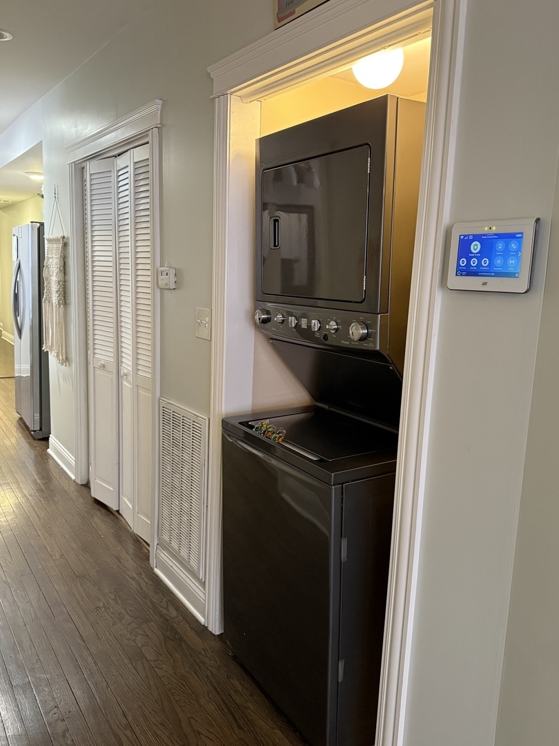 1025 S Austin Boulevard Unit: 1N