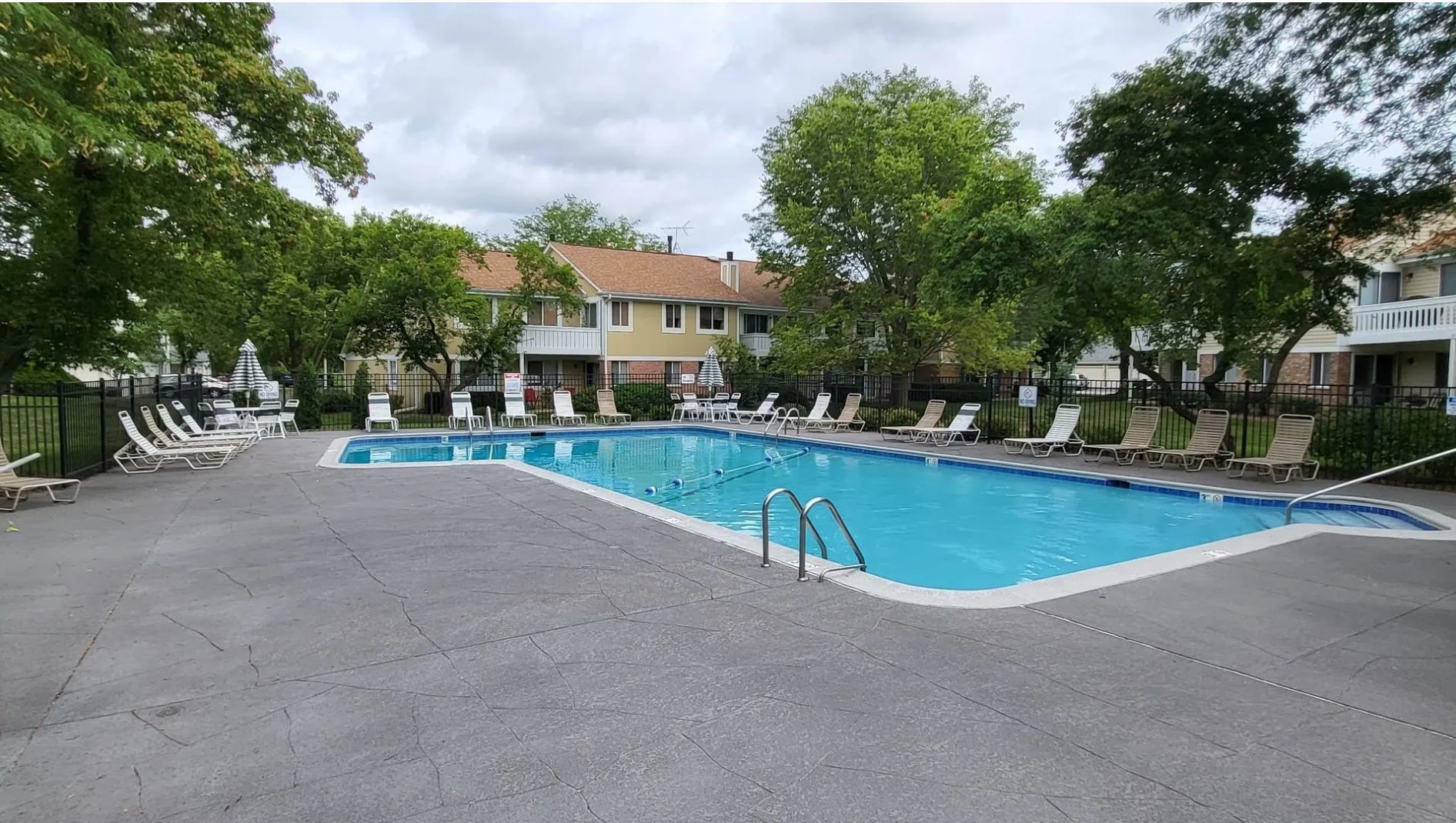 1186 Auburn Lane Unit: 1186