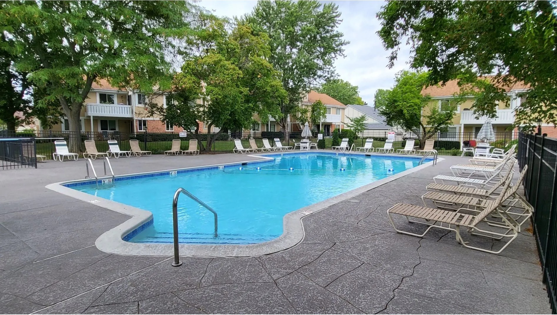 1186 Auburn Lane Unit: 1186