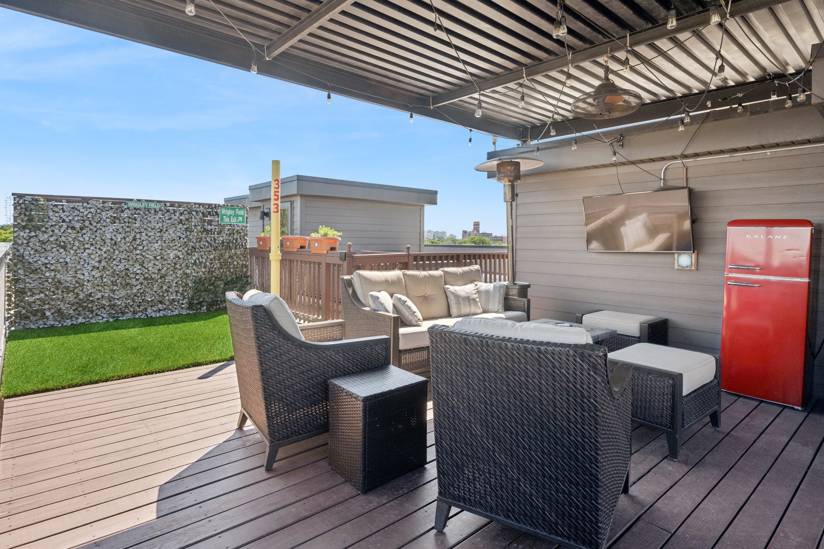 4115 N Lincoln Avenue Unit: 4N