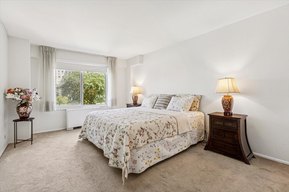 7033 N Kedzie Avenue Unit: 310