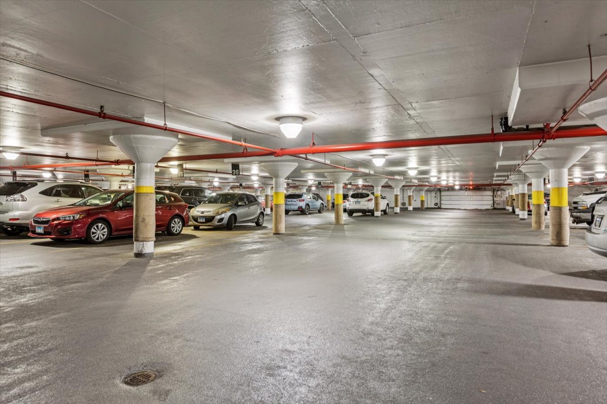 7033 N Kedzie Avenue Unit: 310