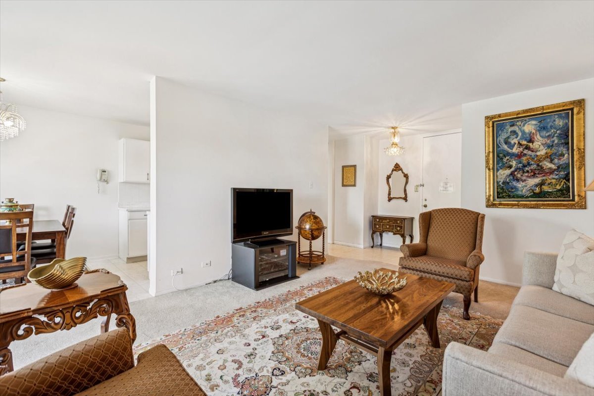 7033 N Kedzie Avenue Unit: 310