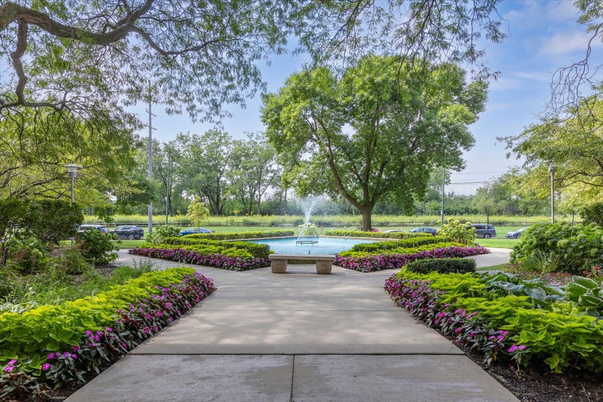 7033 N Kedzie Avenue Unit: 310