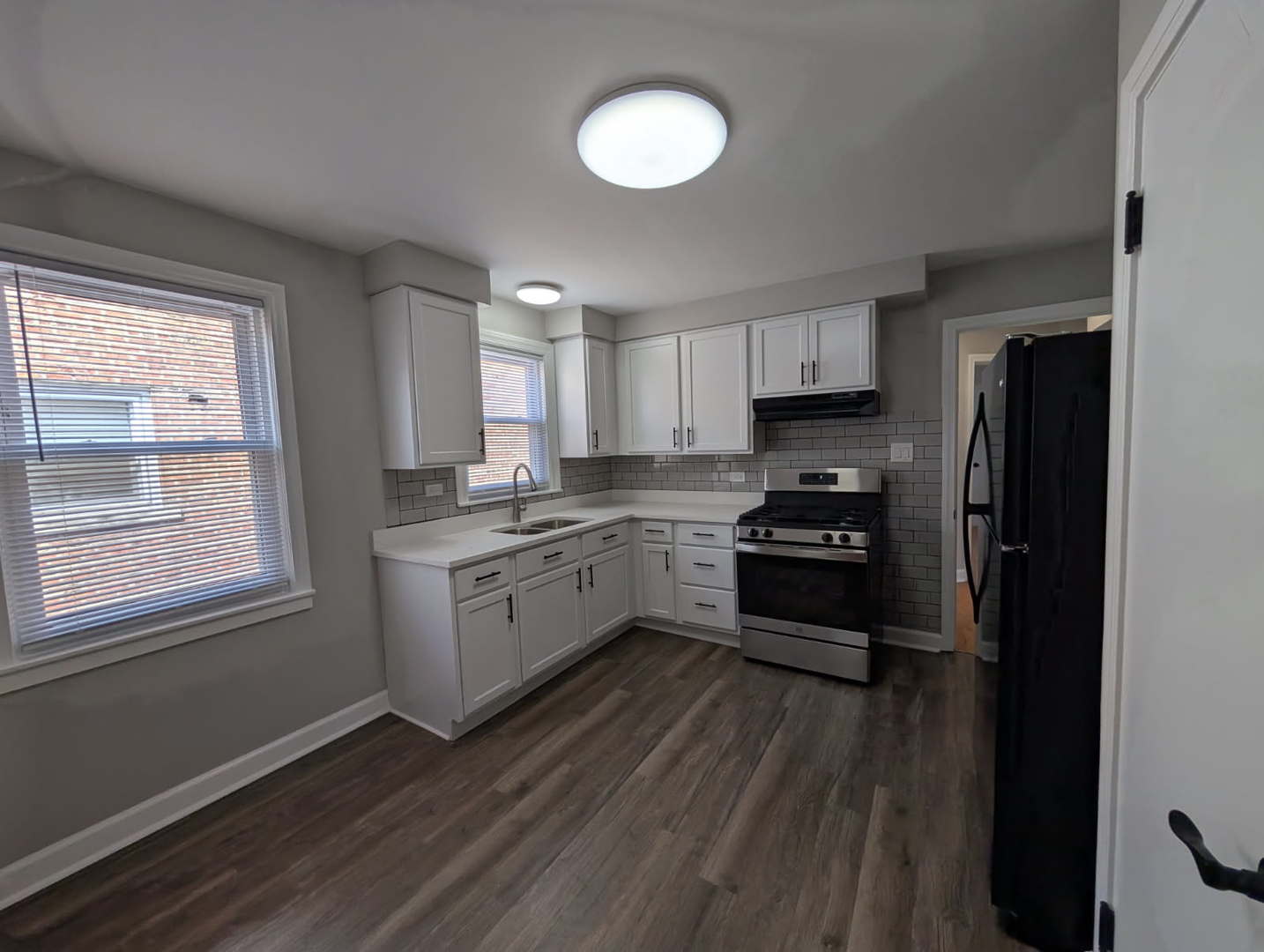 2909 W Farragut Avenue Unit: 2N