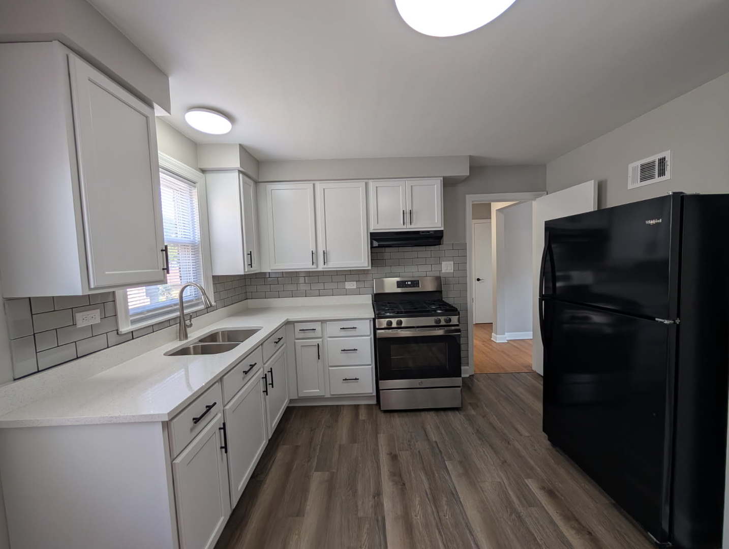 2909 W Farragut Avenue Unit: 2N