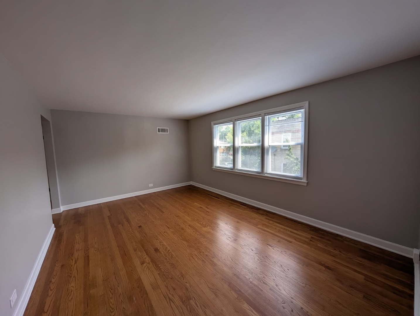 2909 W Farragut Avenue Unit: 2N