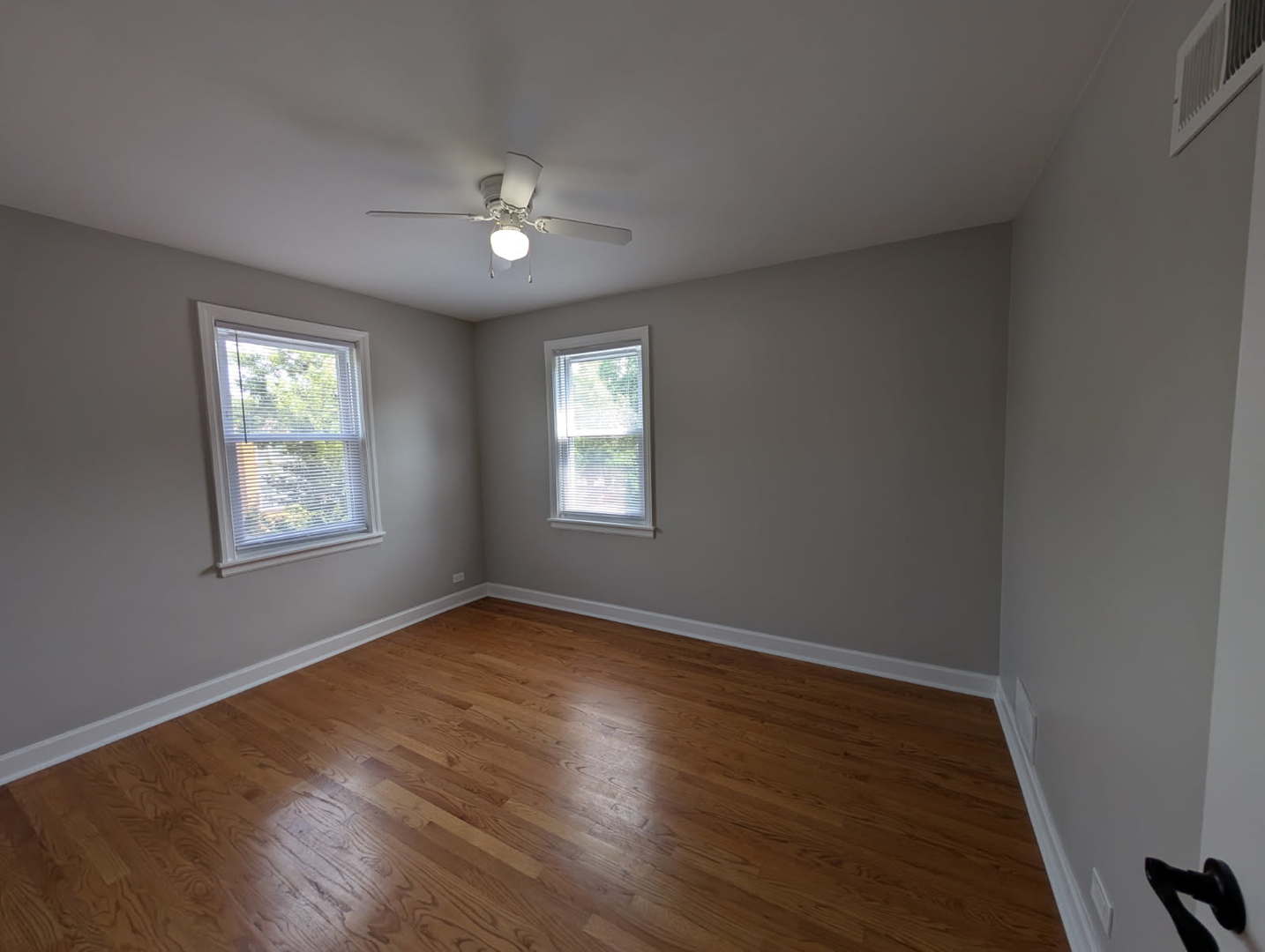 2909 W Farragut Avenue Unit: 2N