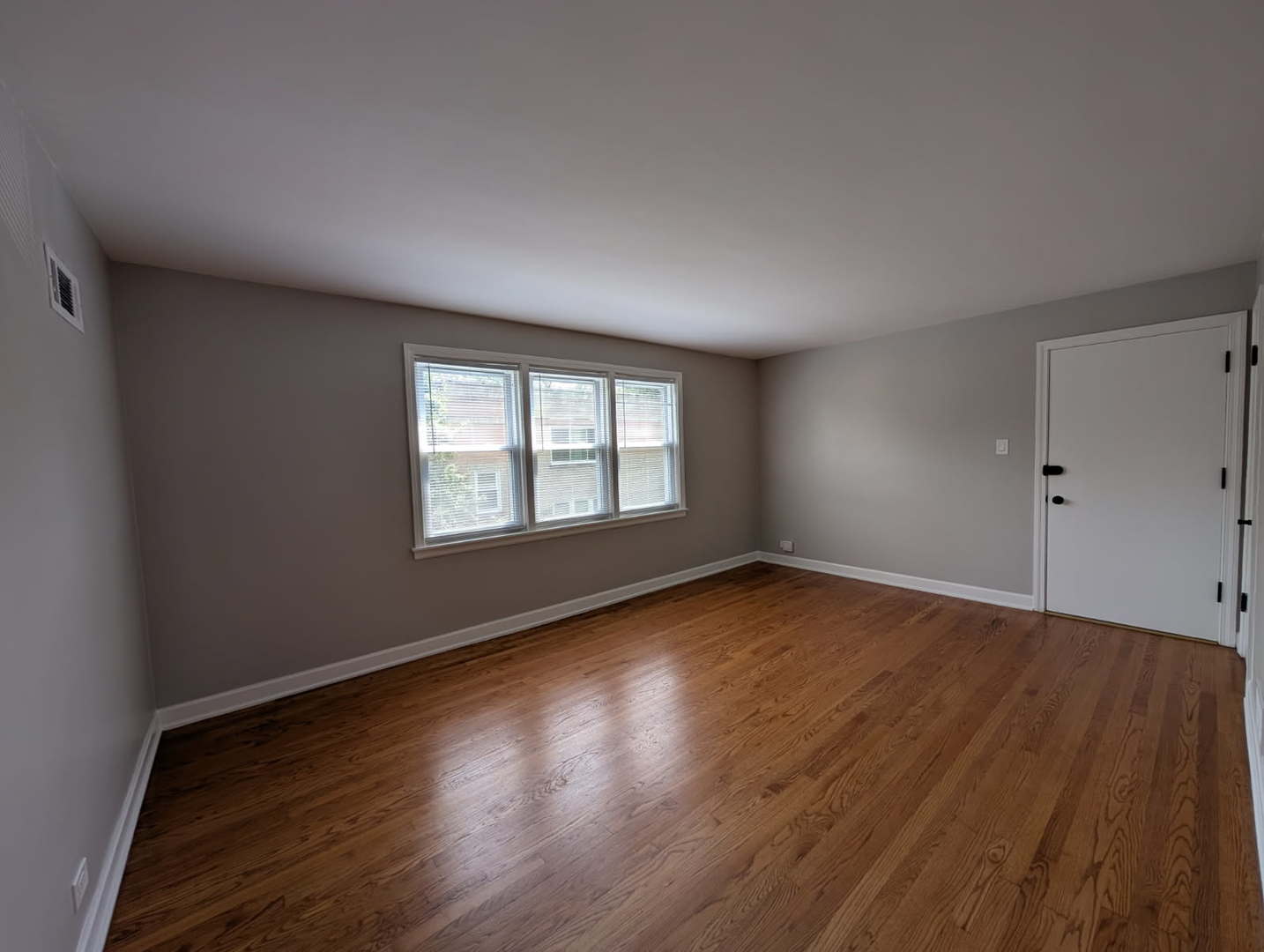 2909 W Farragut Avenue Unit: 2N