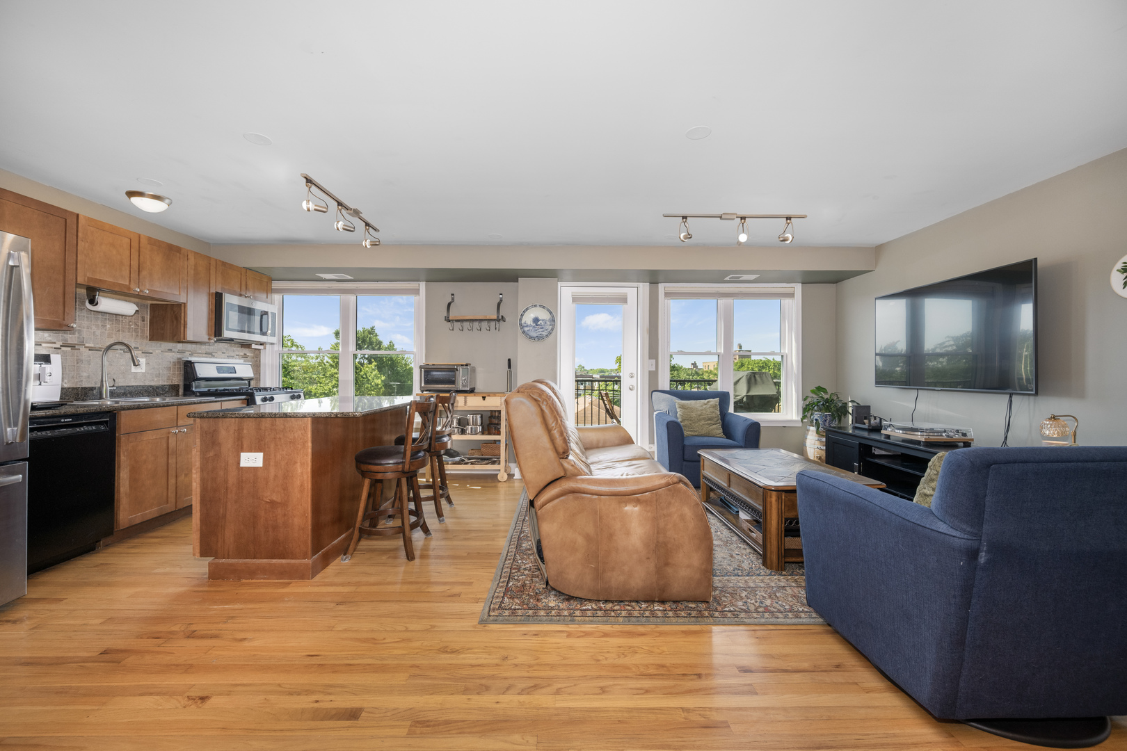 2545 W Catalpa Avenue Unit: 5C