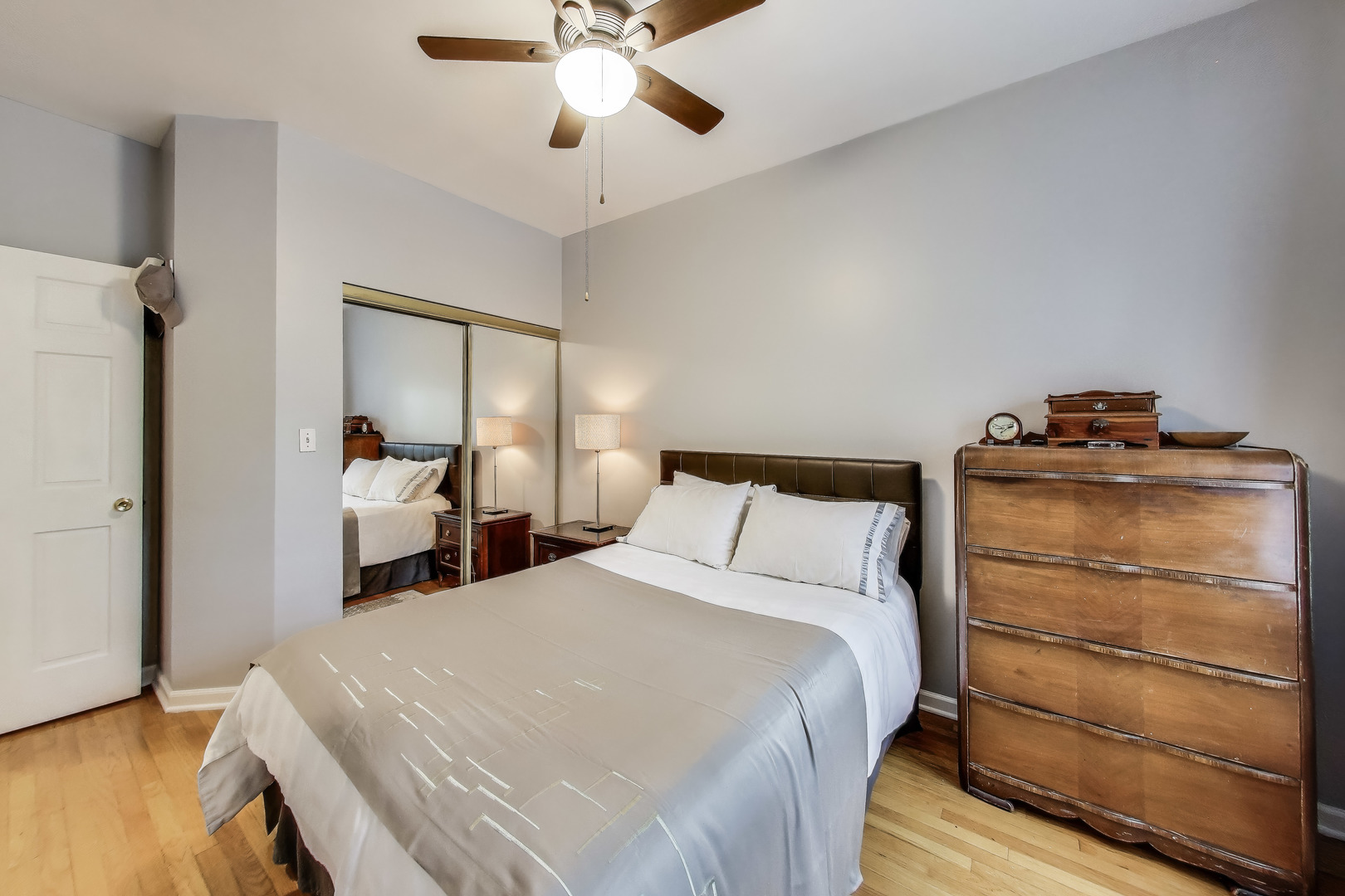 1908 W CHASE Avenue Unit: 103
