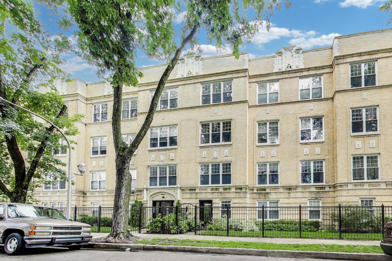 1908 W CHASE Avenue Unit: 103