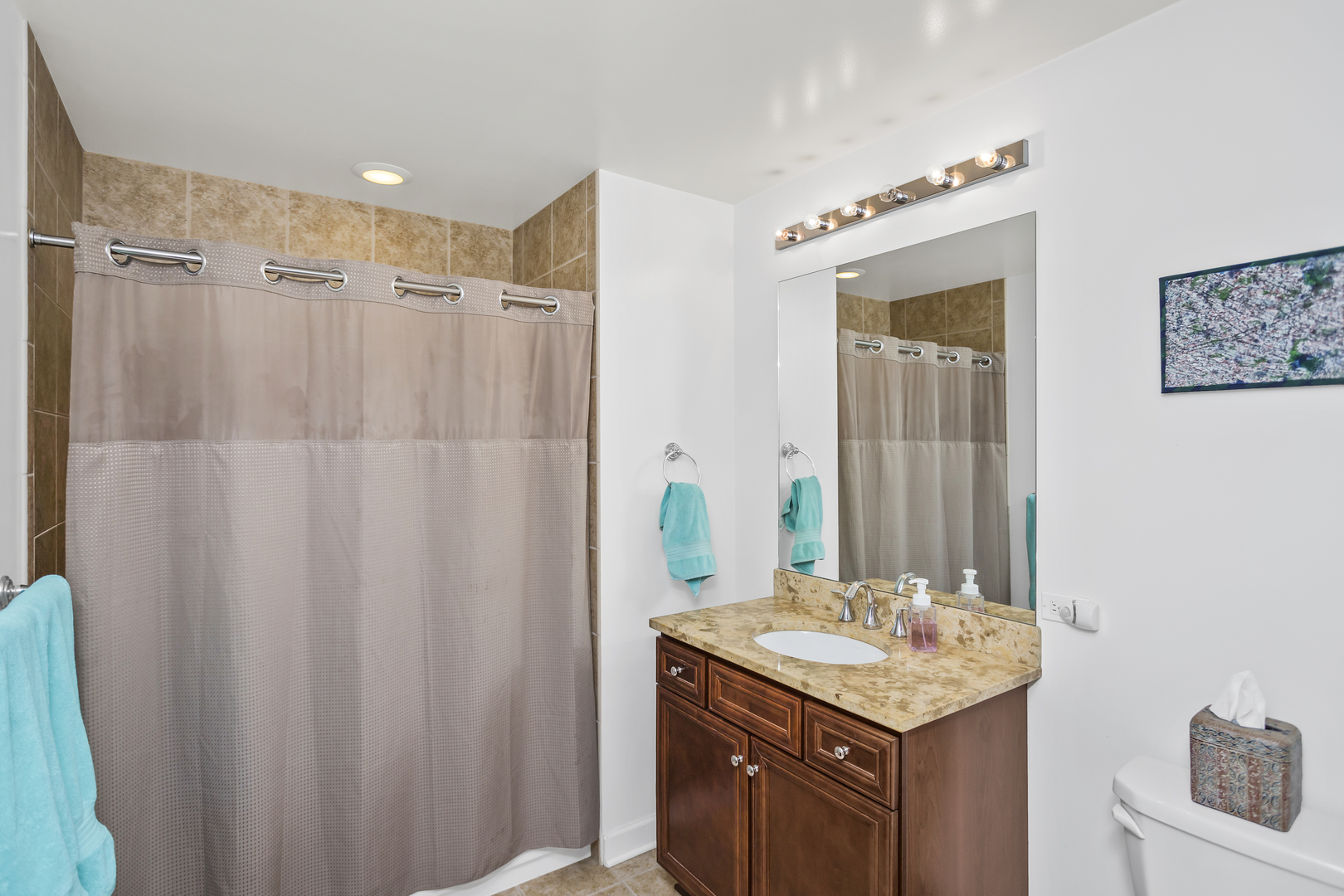 100 E 14th Street Unit: 2702