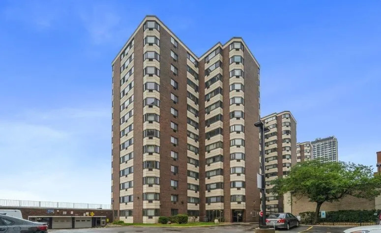7337 S South shore Drive Unit: 1107