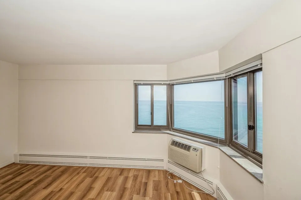7337 S South shore Drive Unit: 1107