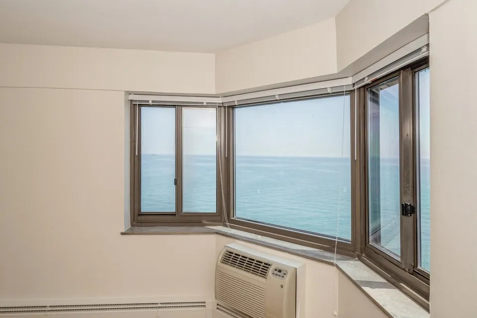 7337 S South shore Drive Unit: 1107