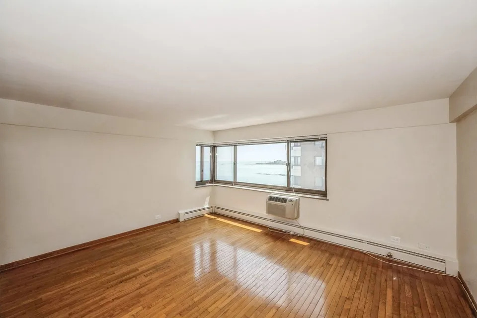 7337 S South shore Drive Unit: 1107