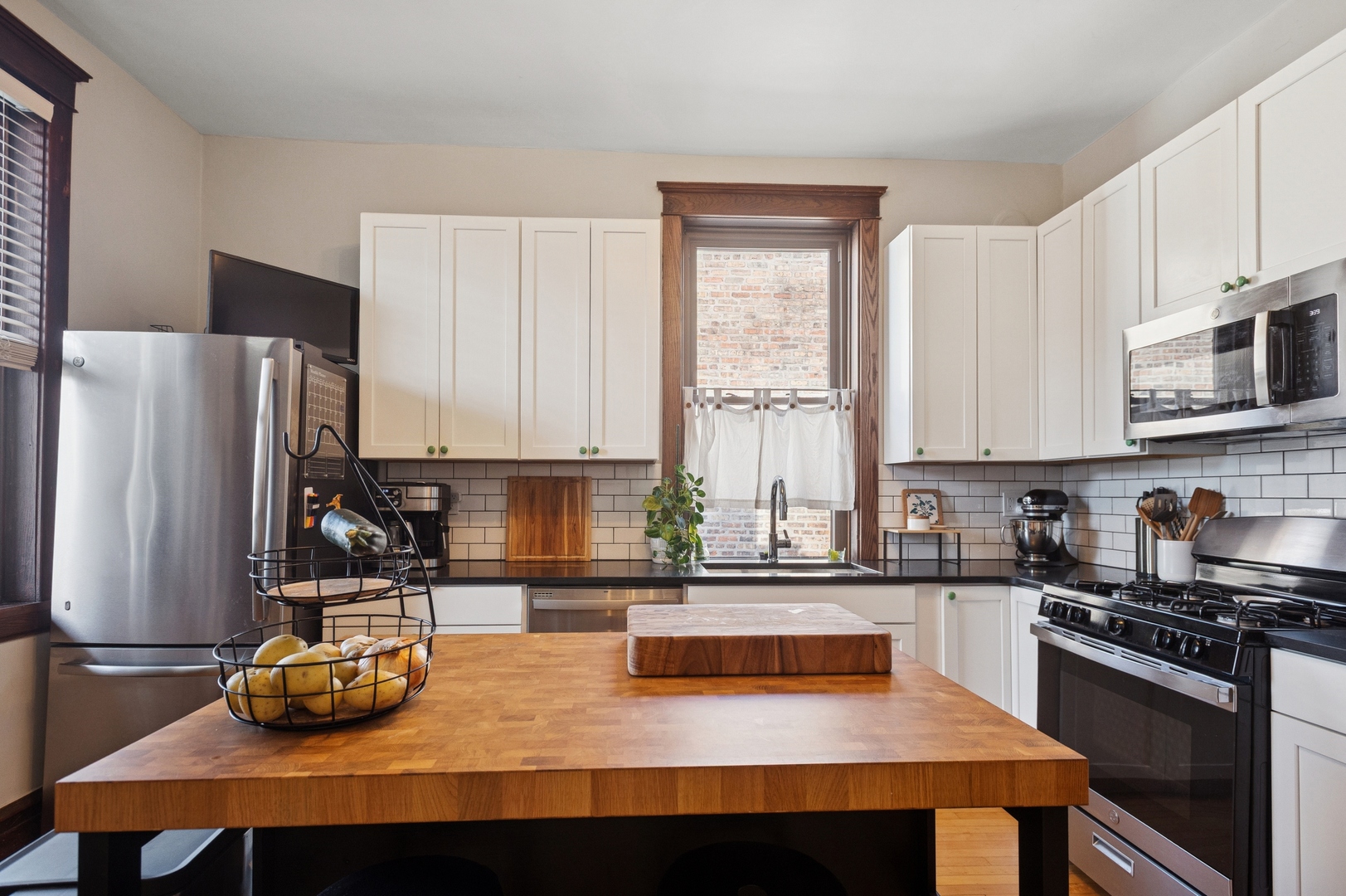 2324 W Cortez Street Unit: 3