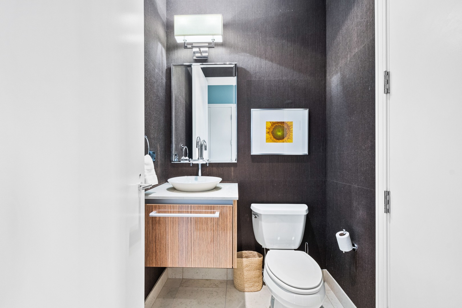 30 W Oak Street Unit: 5E