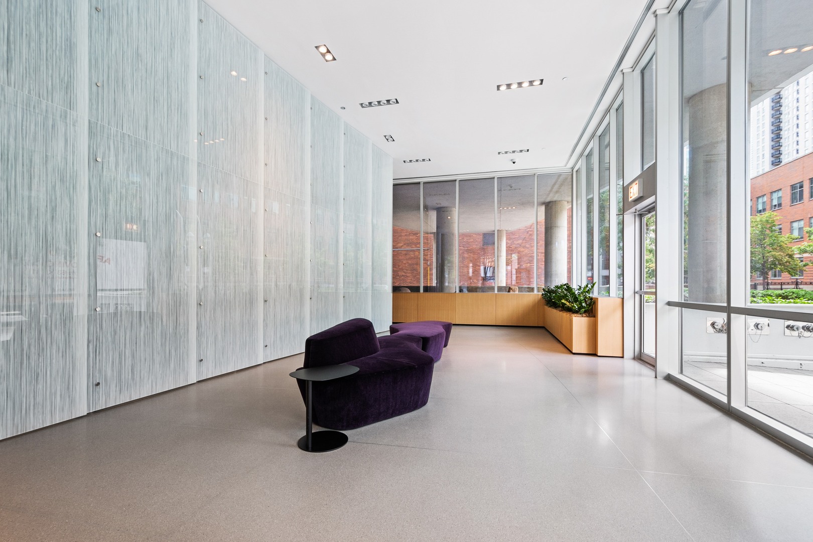 30 W Oak Street Unit: 5E