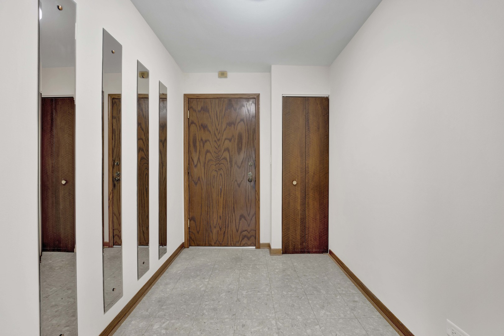 101 OLD OAK Drive Unit: 400A