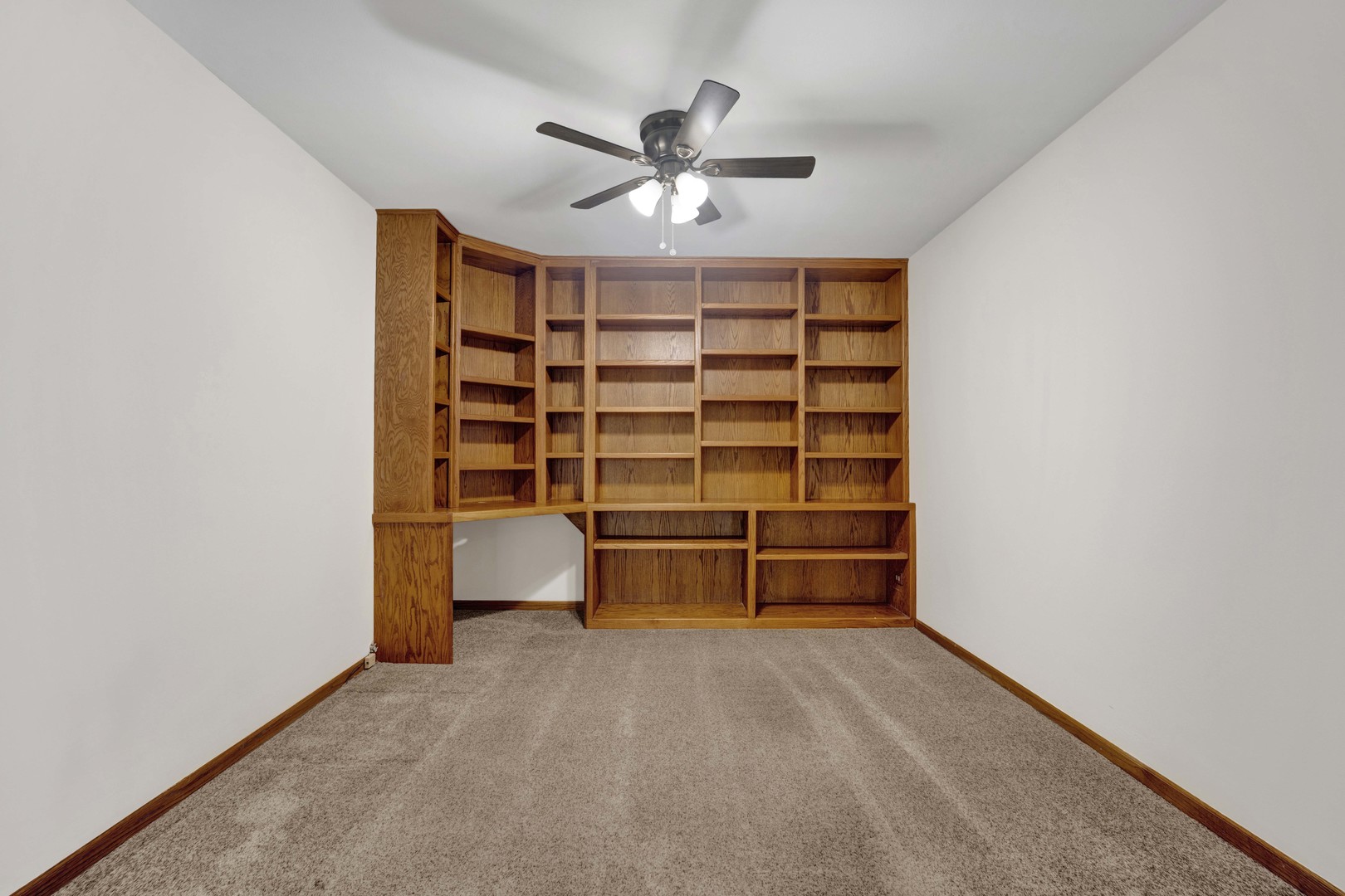 101 OLD OAK Drive Unit: 400A