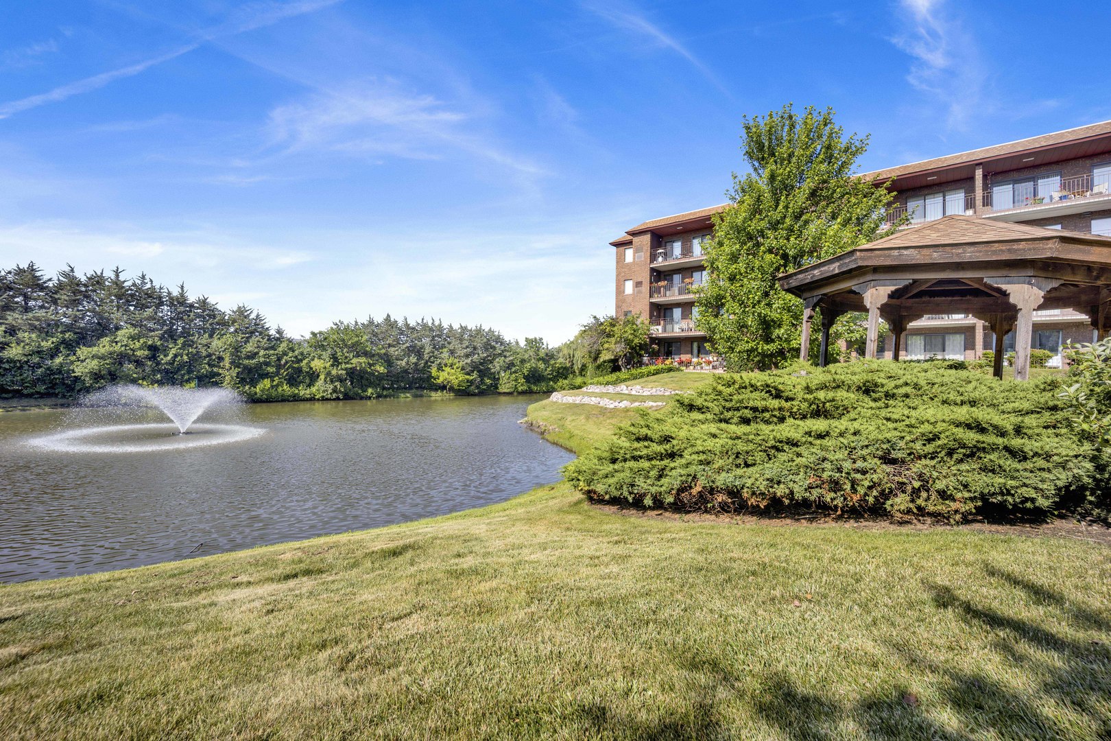 101 OLD OAK Drive Unit: 400A