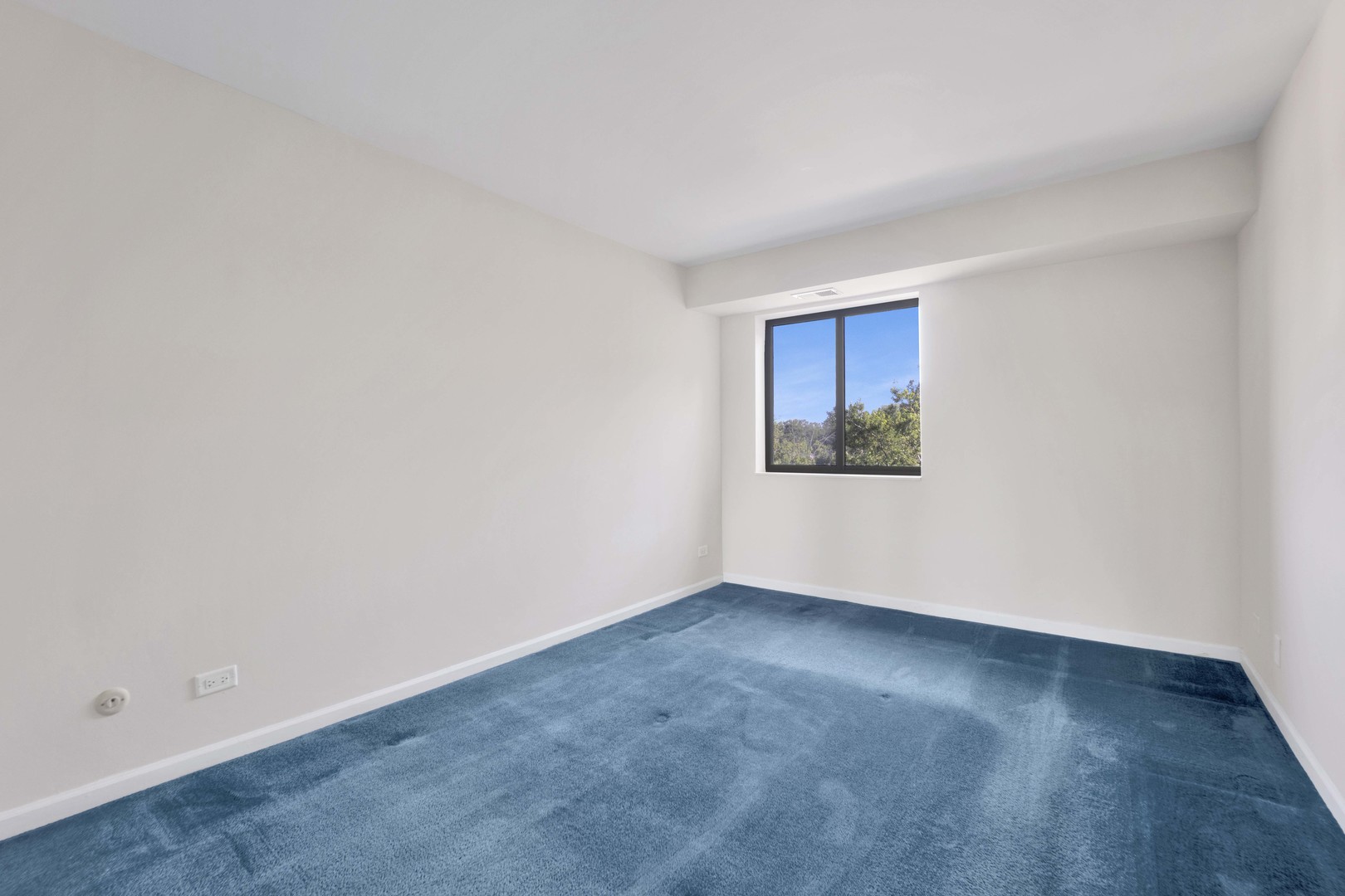 101 OLD OAK Drive Unit: 400A
