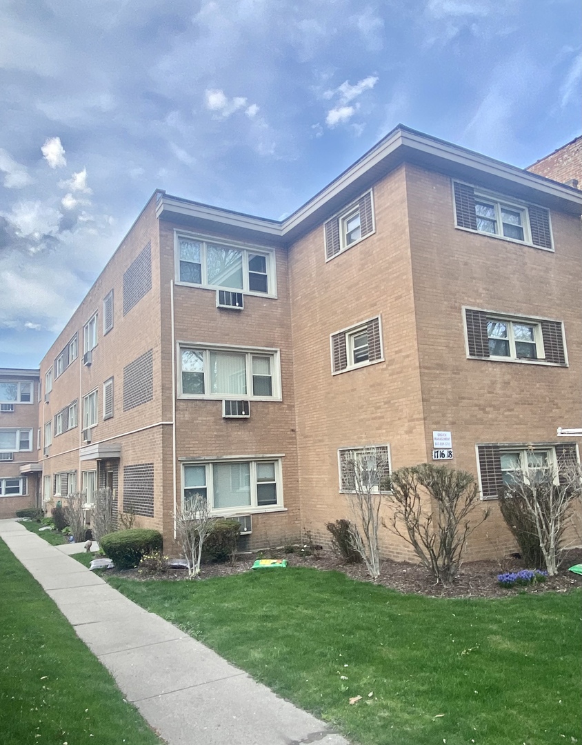 1718 W Greenleaf Avenue Unit: GS