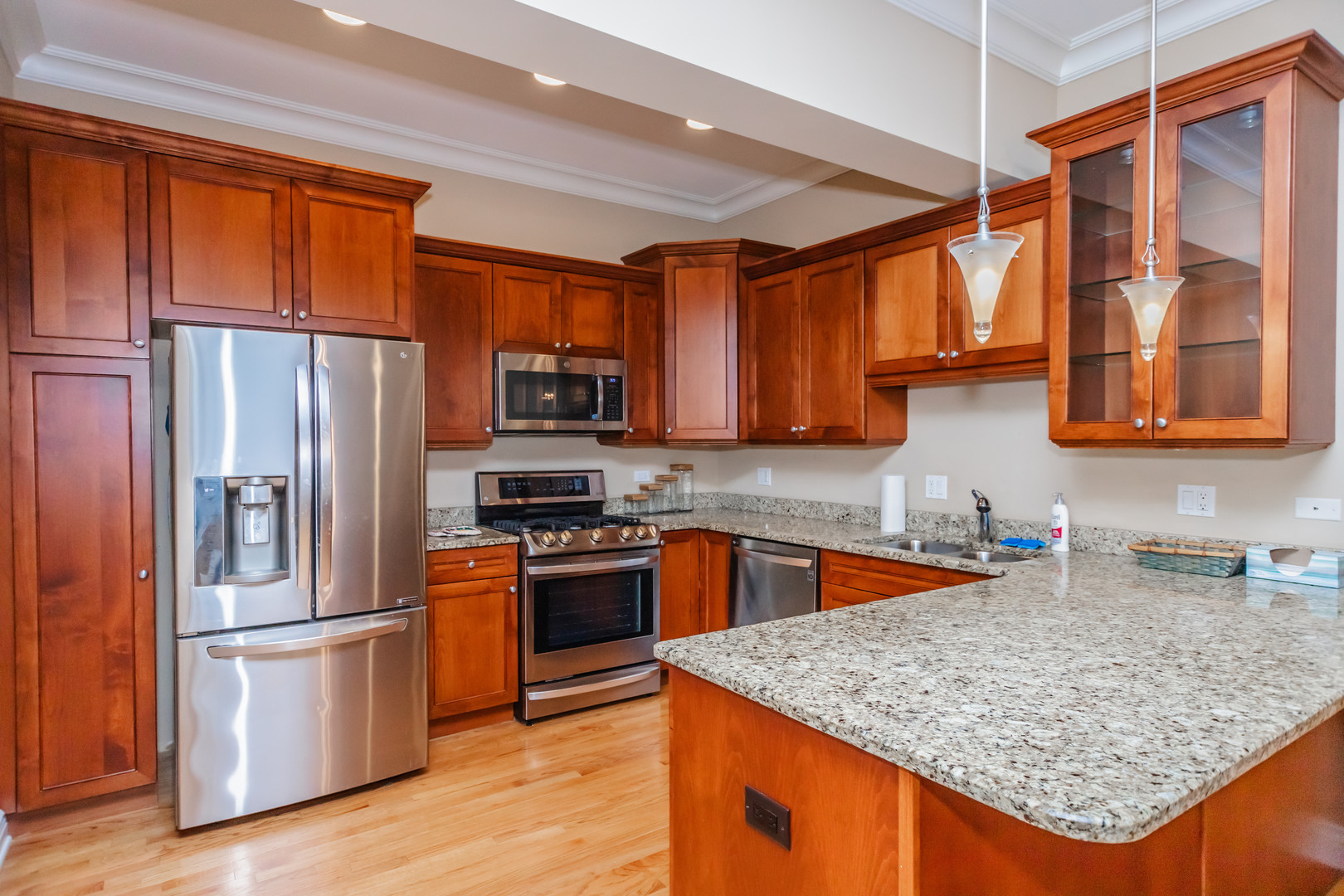 4927 N Damen Avenue Unit: 2C