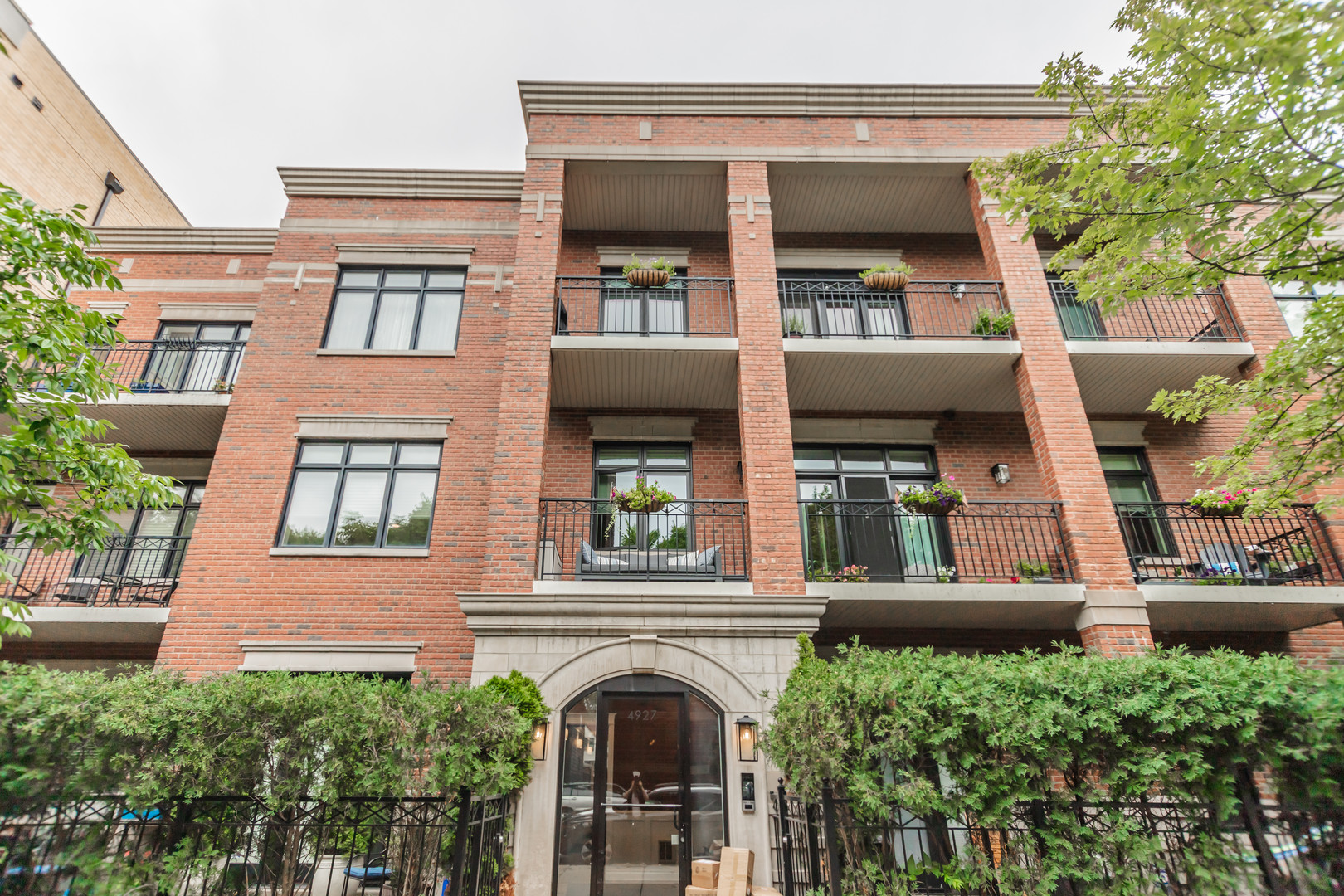 4927 N Damen Avenue Unit: 2C