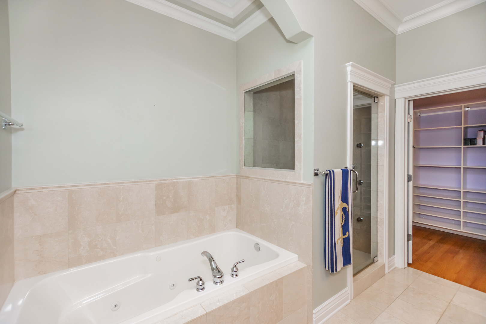 4927 N Damen Avenue Unit: 2C