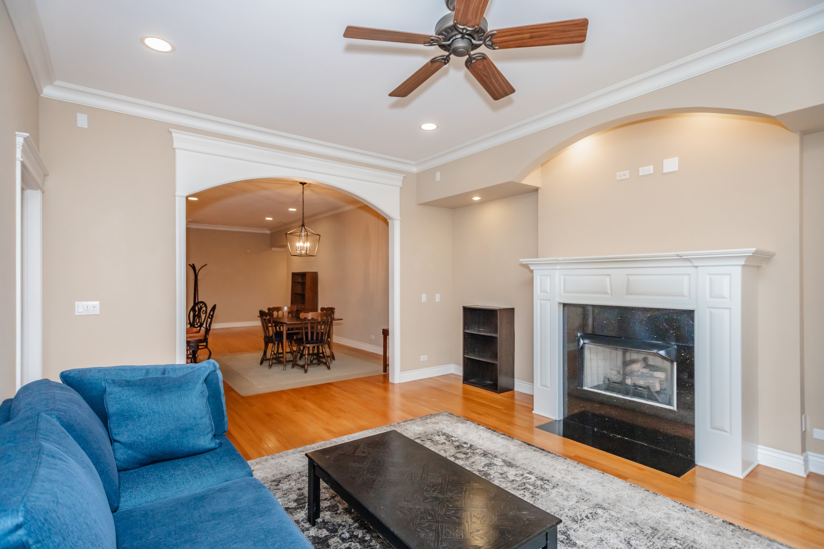 4927 N Damen Avenue Unit: 2C