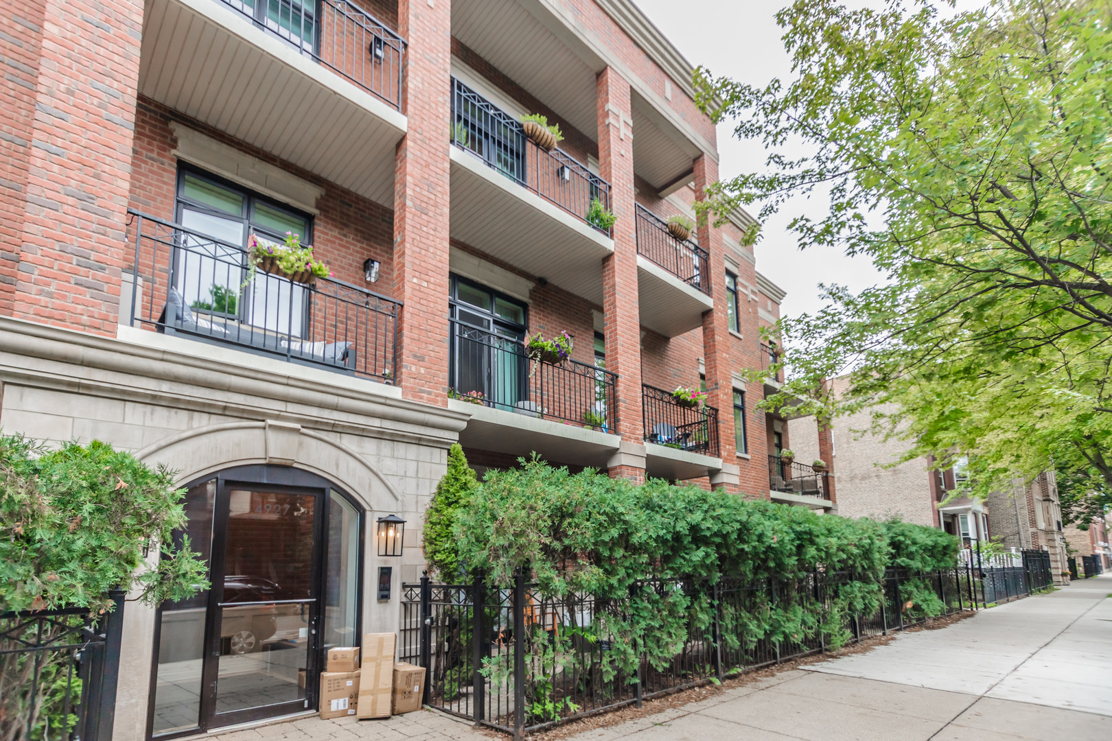 4927 N Damen Avenue Unit: 2C