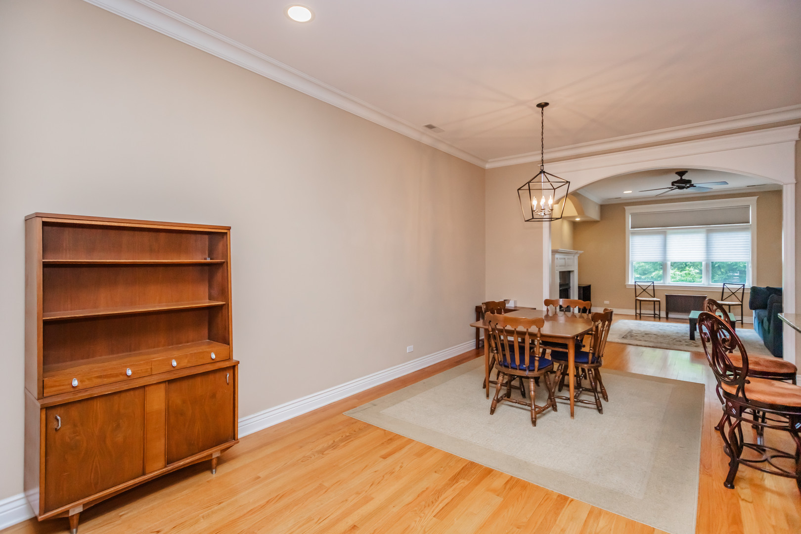4927 N Damen Avenue Unit: 2C