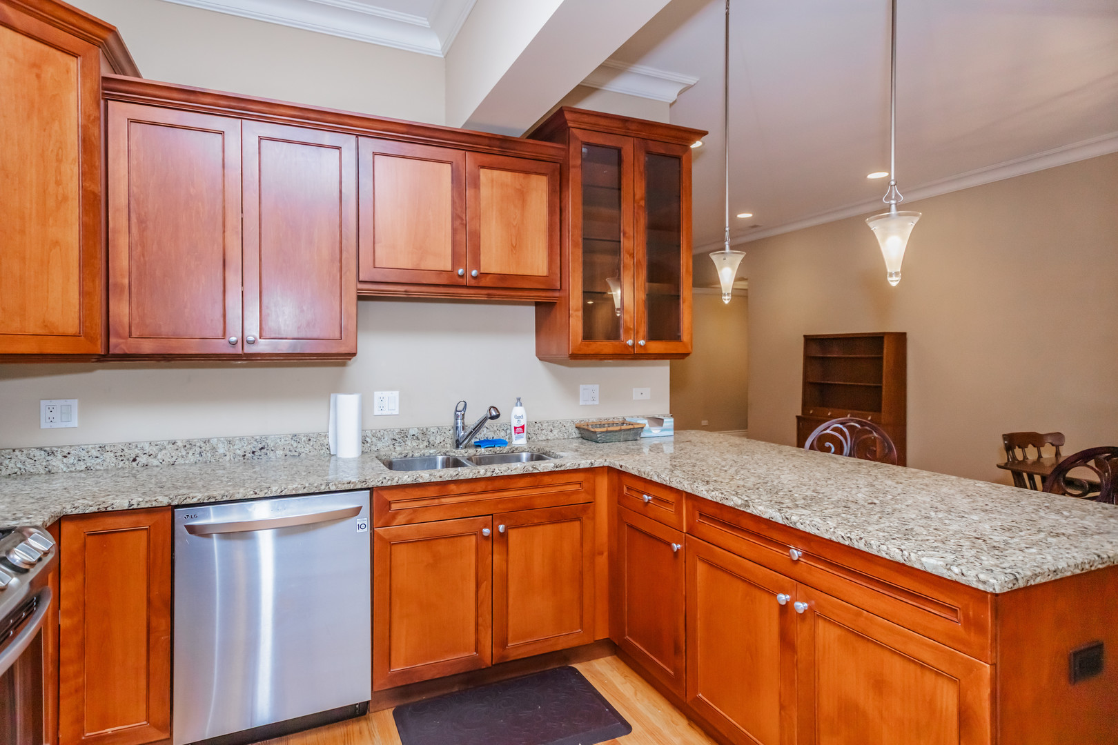 4927 N Damen Avenue Unit: 2C
