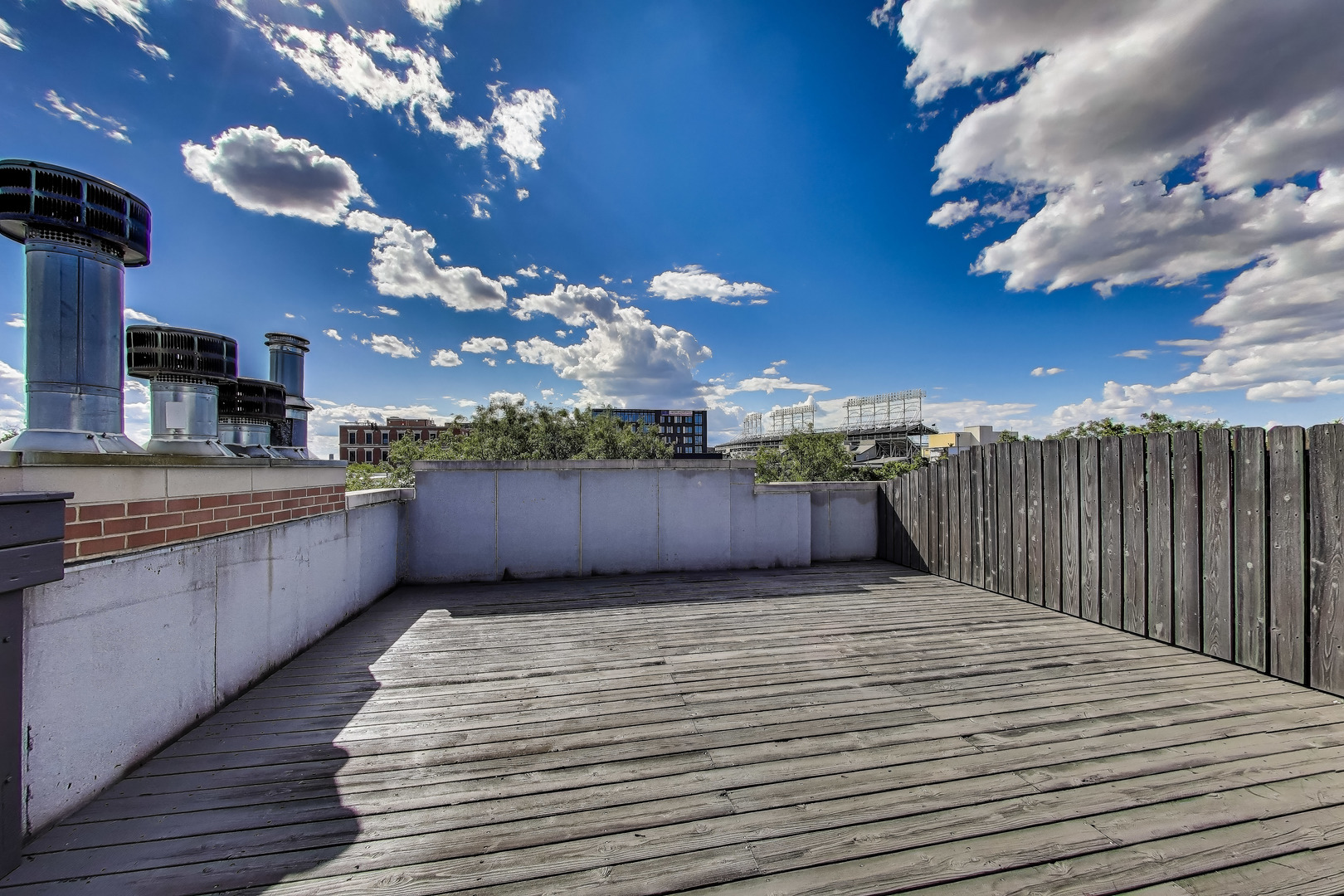 3545 N Wilton Avenue Unit: 4S
