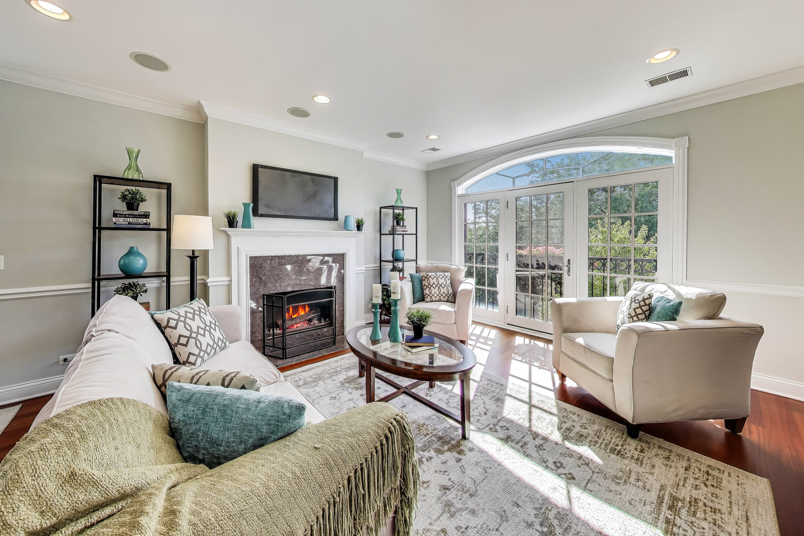 3545 N Wilton Avenue Unit: 4S