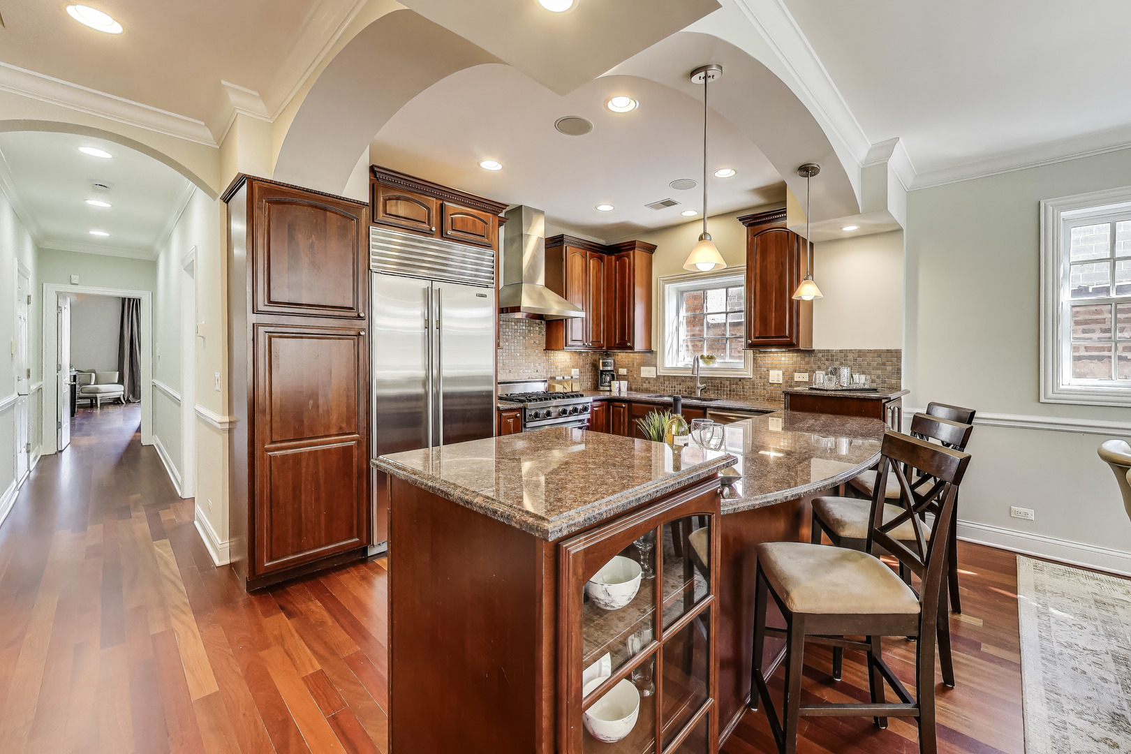3545 N Wilton Avenue Unit: 4S